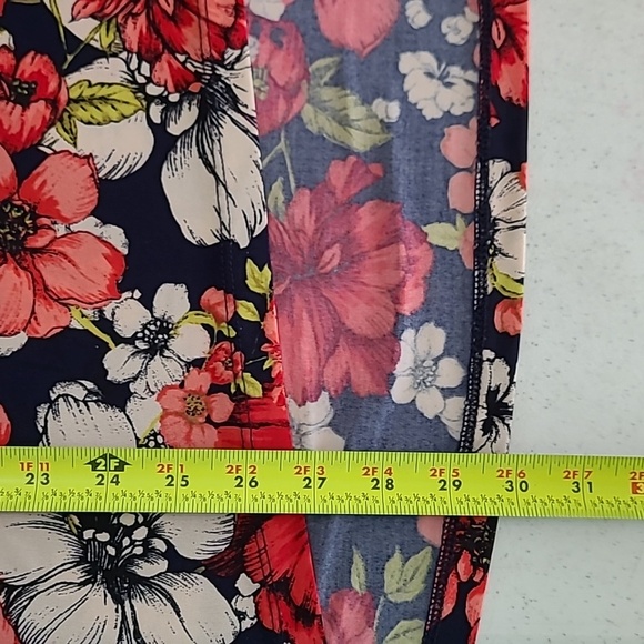 Susan Graver Navy Floral Tunic size XL - Picture 6 of 6